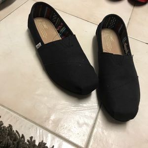Black womens Toms