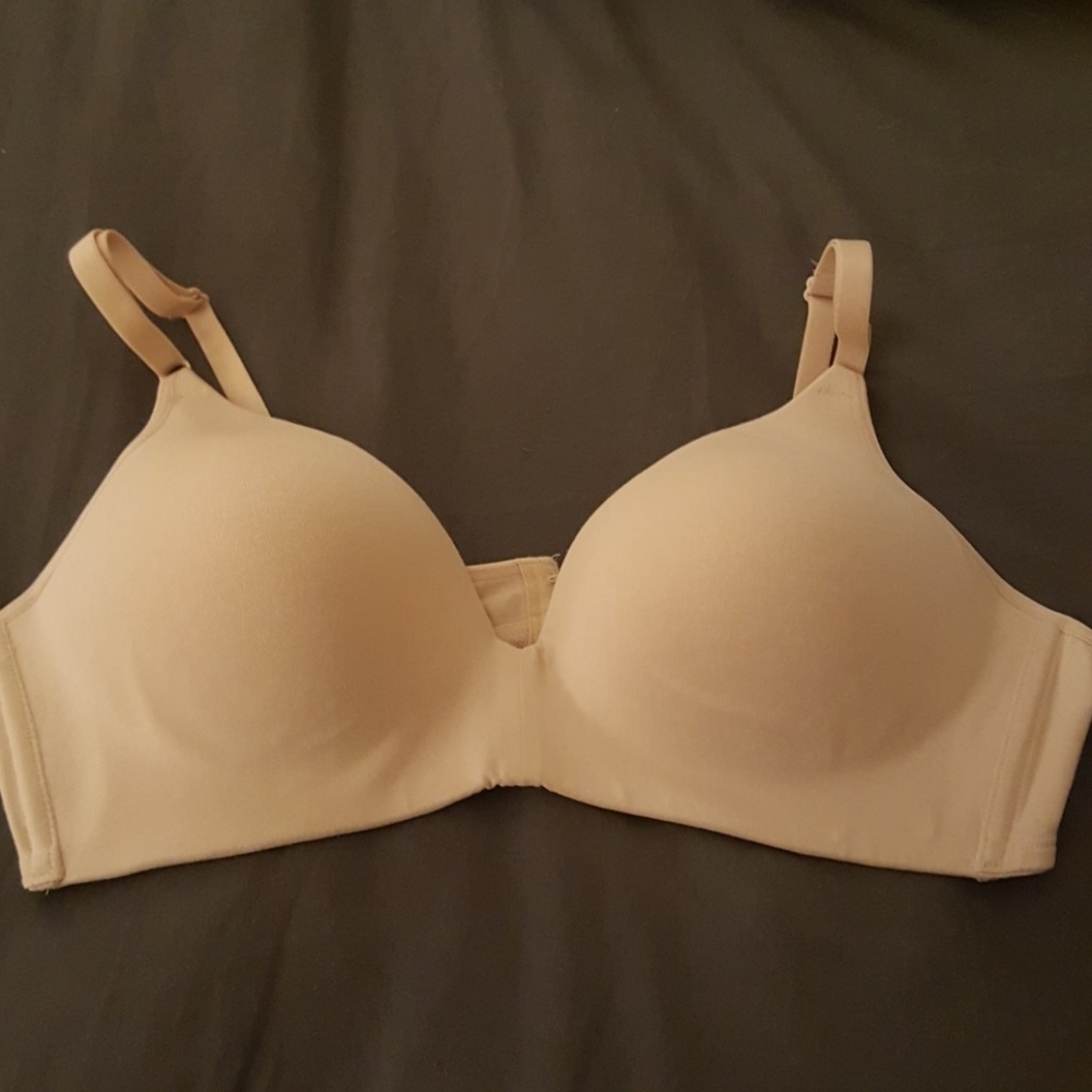 Ambrielle natural shaping bra (sz 38B)