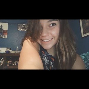 Meet your Posher, Elizabeth