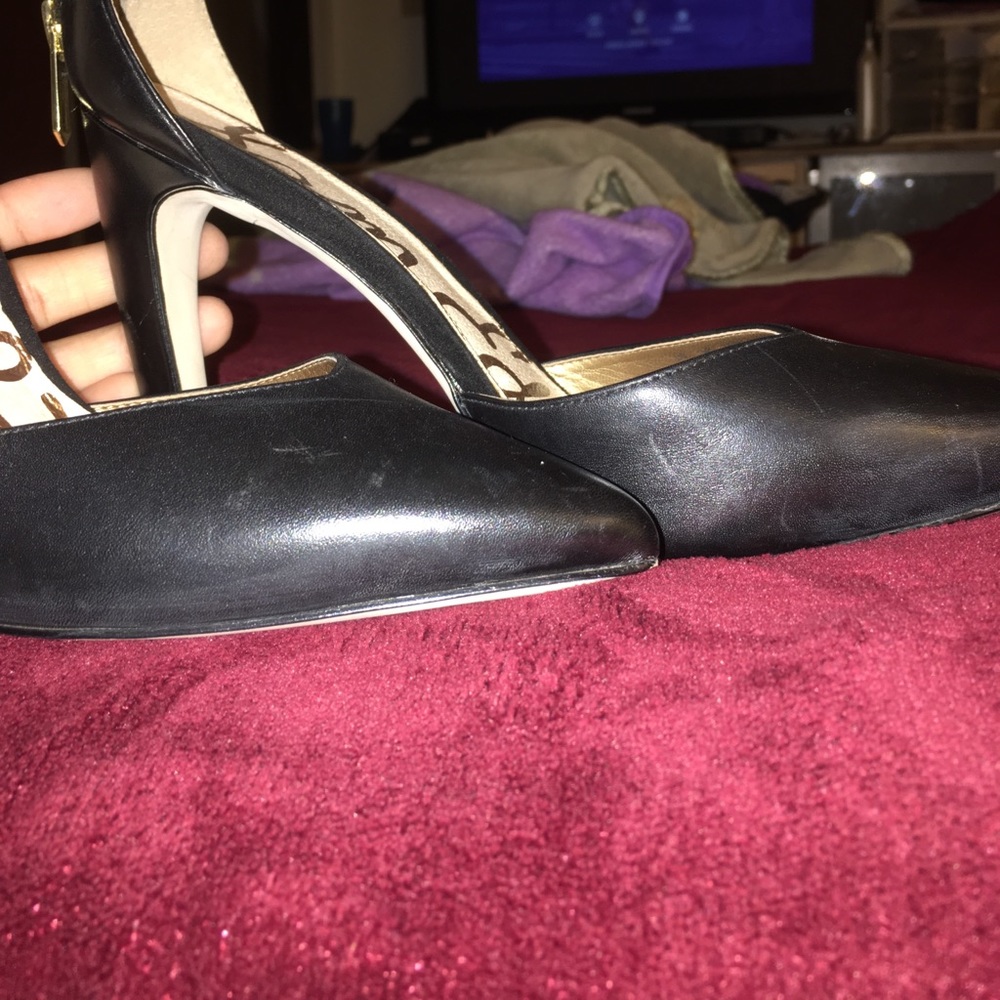 Black Leather Pumps - Picture 2 of 7