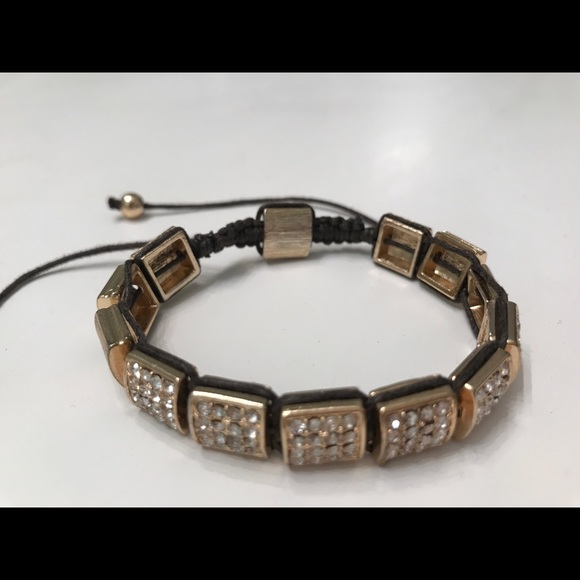 Crystal Adjustable Bracelet in gold color - Picture 1 of 4
