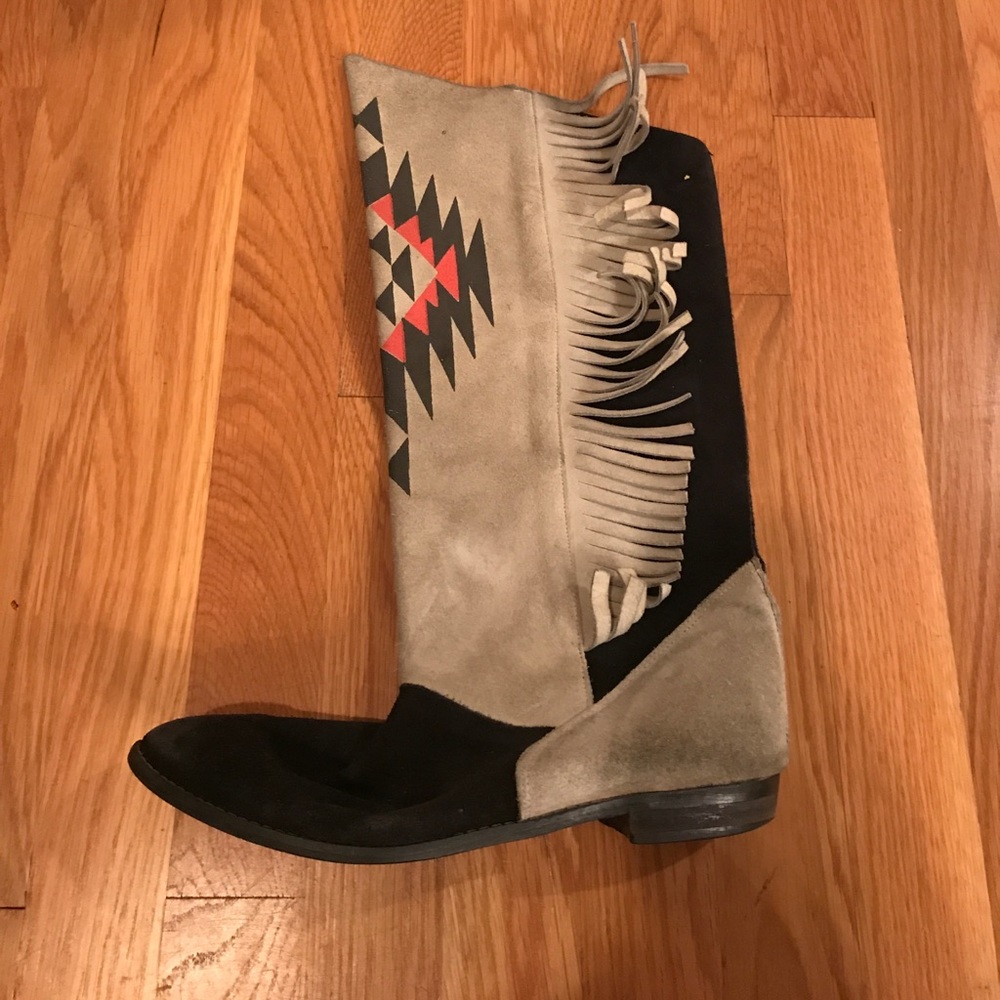 Vintage fringe boot