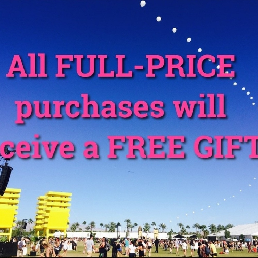 FREE GIFT with ANY full price purchase! ❤❤❤