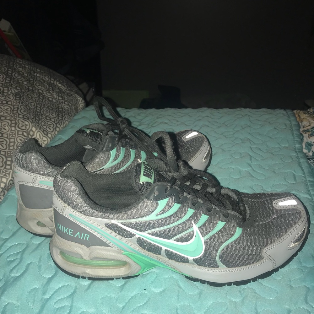 Women’s nike air max torch 4