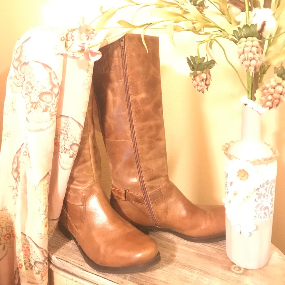 Tall boots, zip, stretch at top, worn twice