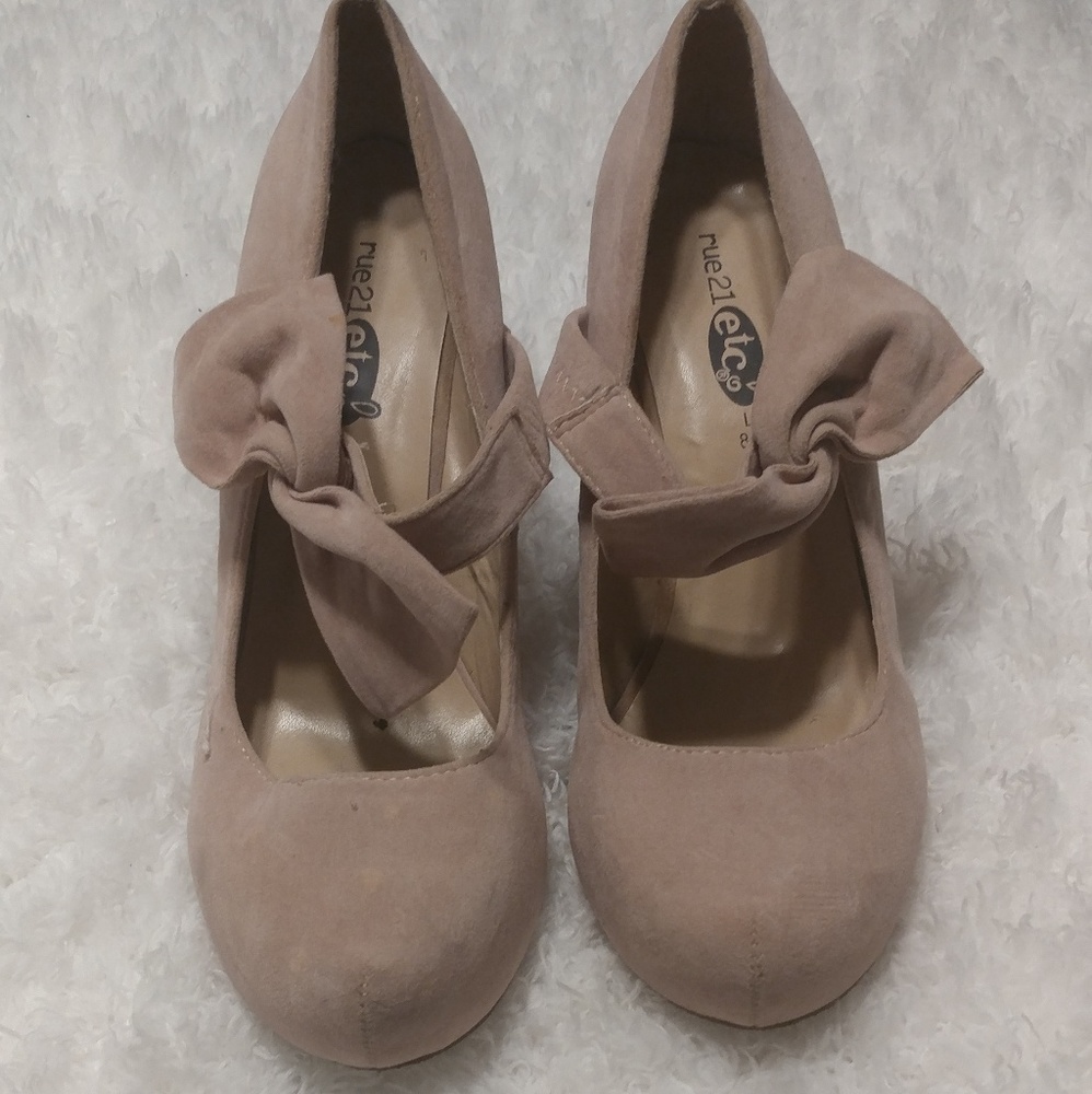 Bow Rue 21 Wedges