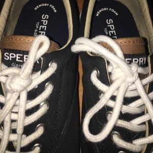 Sperry topside boat shoe
