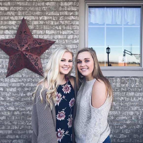 Meet your Posher, Kayla - Picture 1 of 1