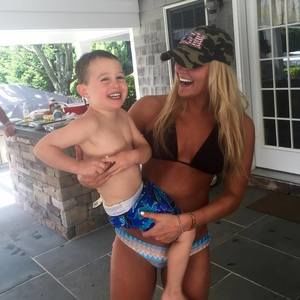 Meet your Posher, Carly