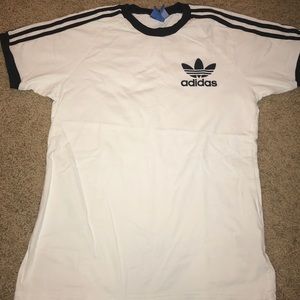 Small Adidas trefoil top