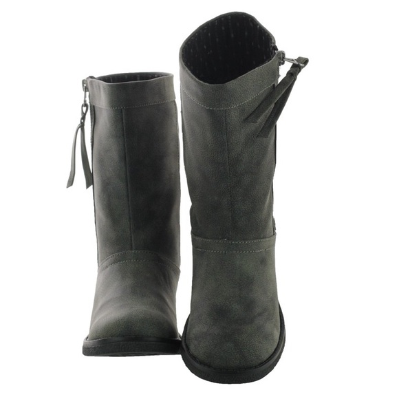 NIB Charcoal Distressed Quilted Back Detail Boots - Picture 6 of 8