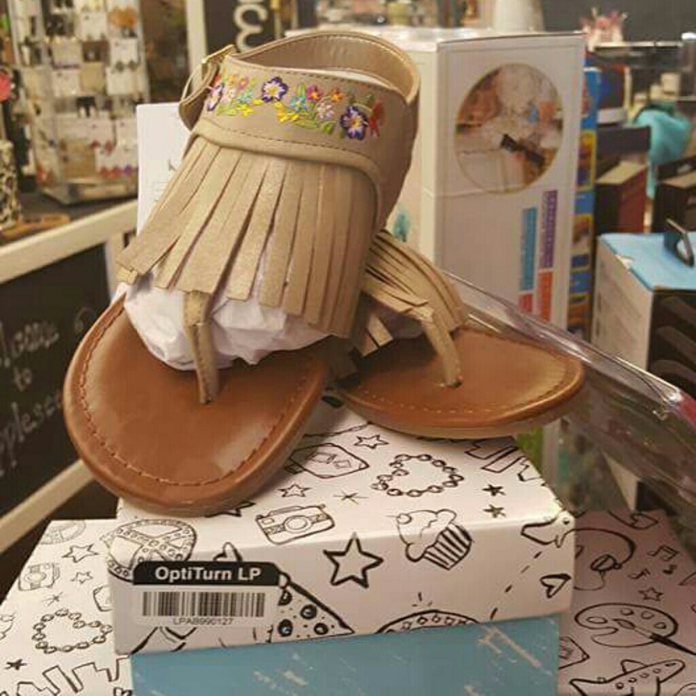 Girls fringe sandals