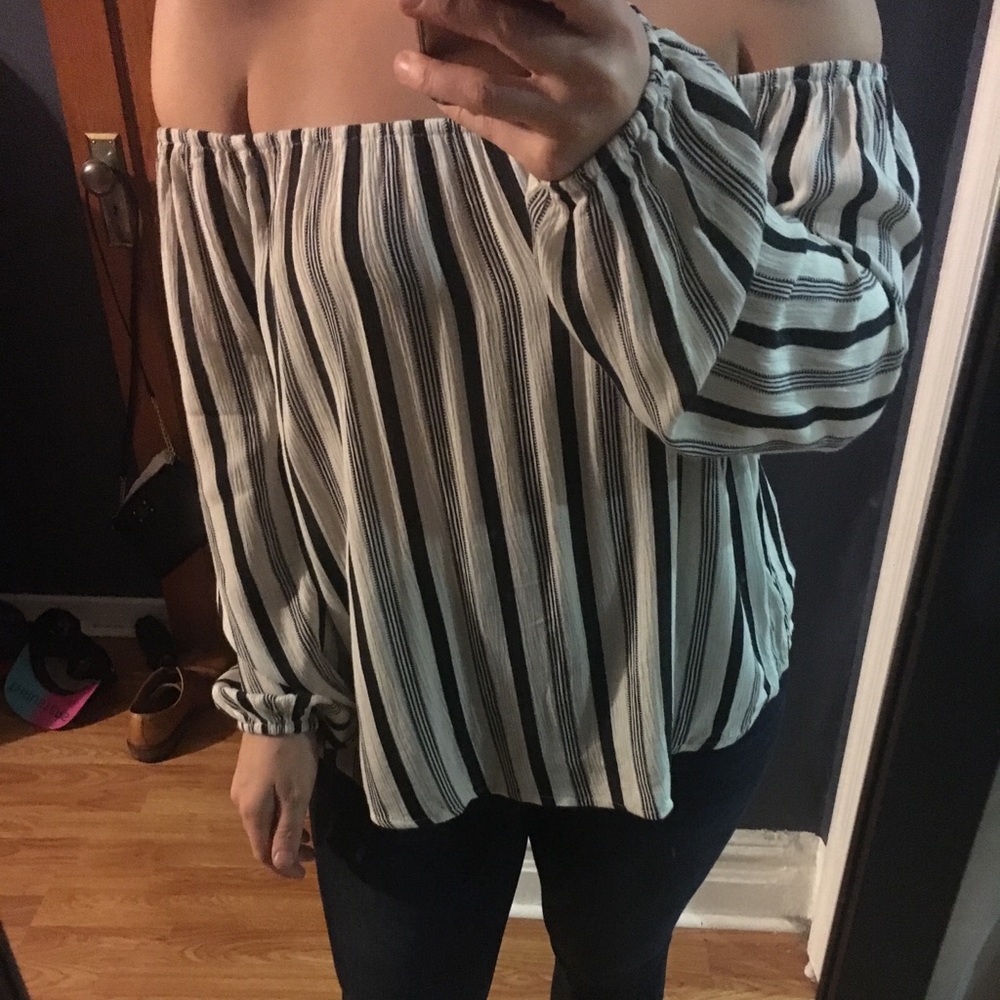 Billabong Off the Shoulder Top (Large)