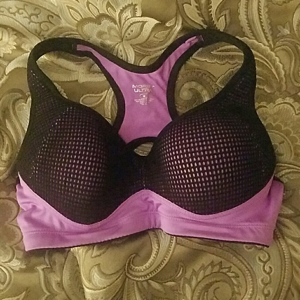**SOLD** Molded cup sports bra **SOLD**