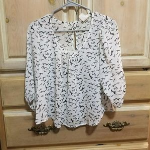 A'GACHI A'GACHI A'GACHI LG Blouse w/ birds