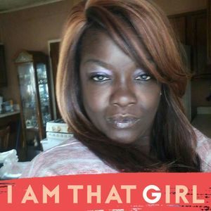 Meet your Posher, Lois