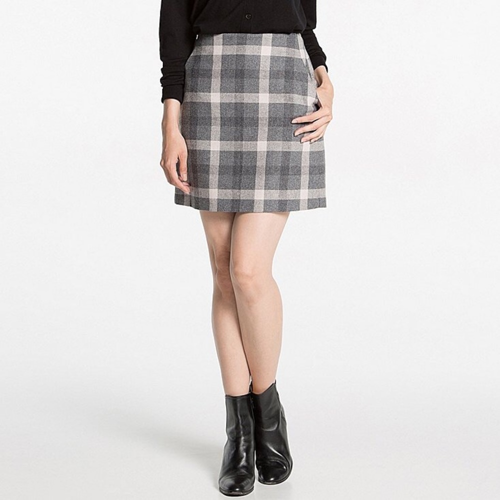 Uniqlo high waist wool mini skirt
