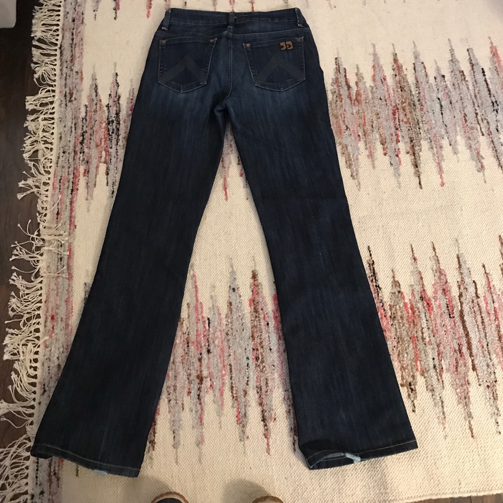 Joe's muse fit dark jeans, size 25. Only worn 3xs.