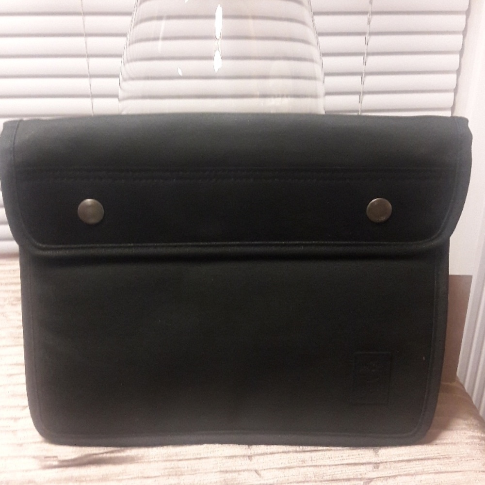 Tablet sleeve