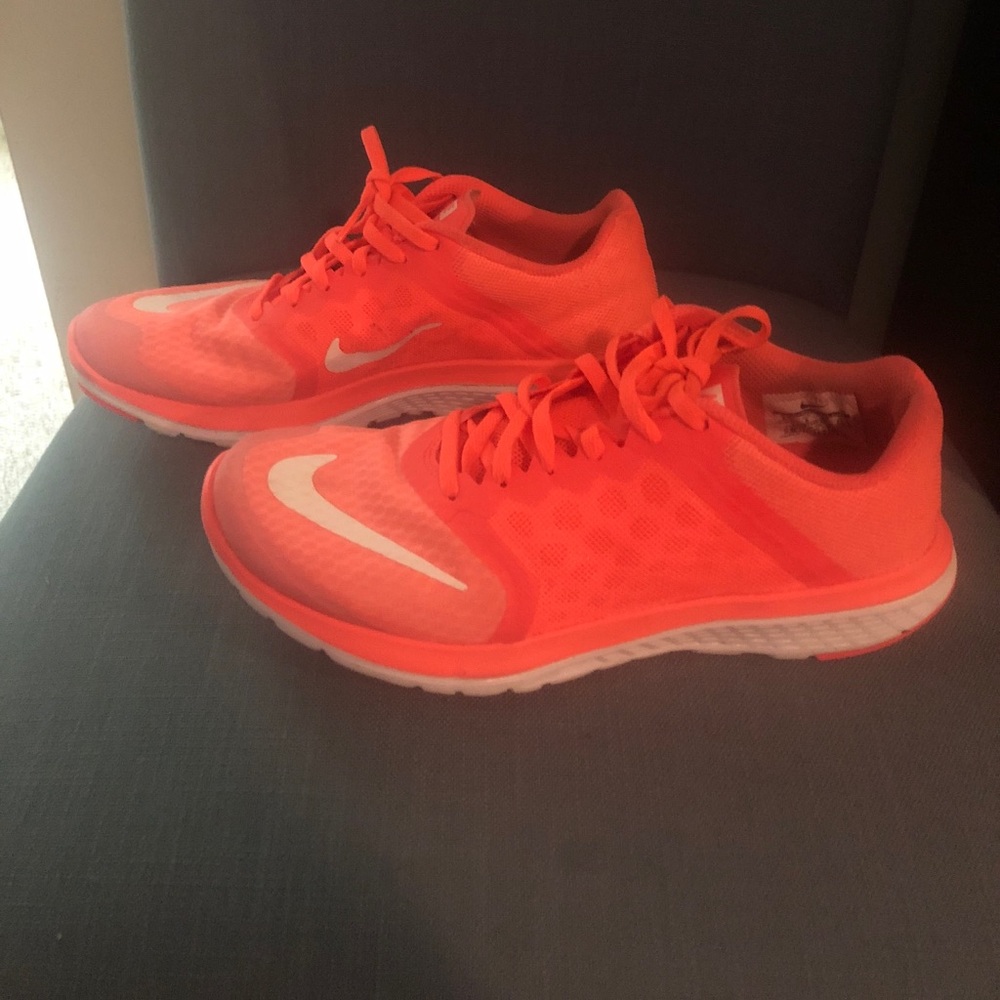 Running shoes
