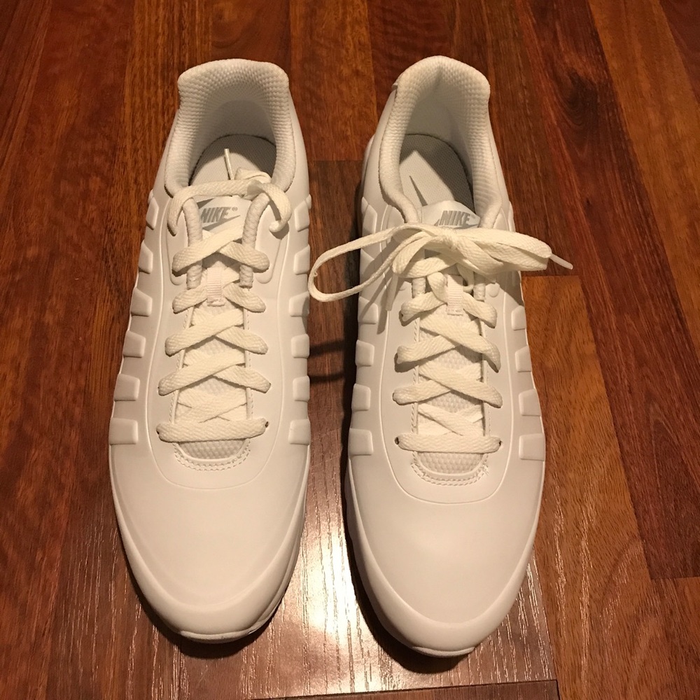 New Nike Men’s Shoes Size 12