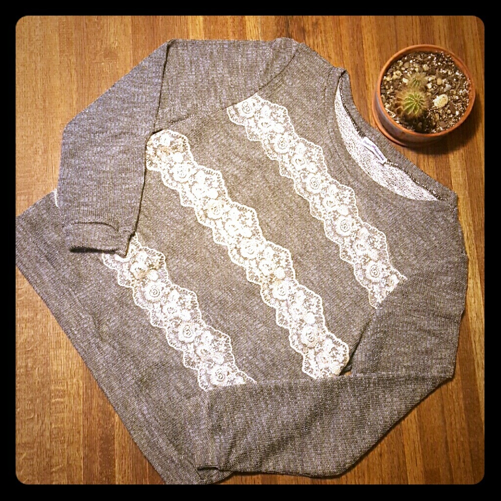 Grey sweatertop
