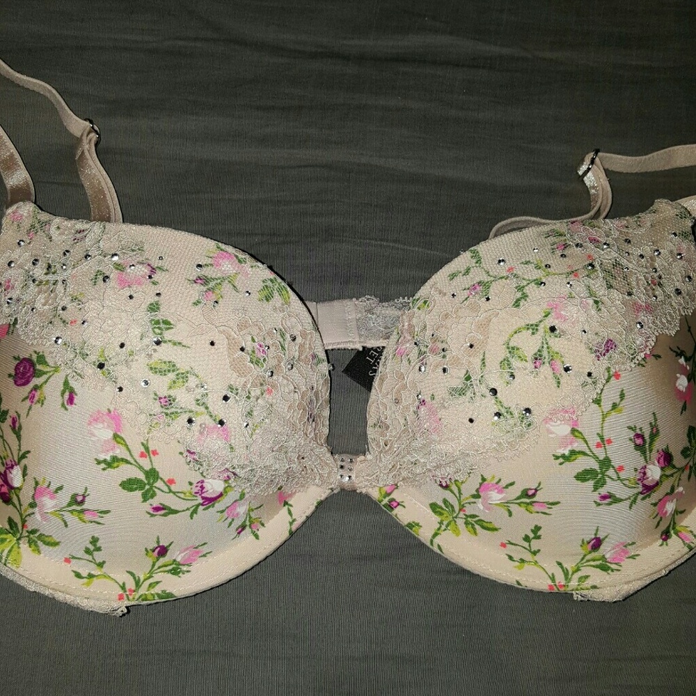 Victoria Secret bra