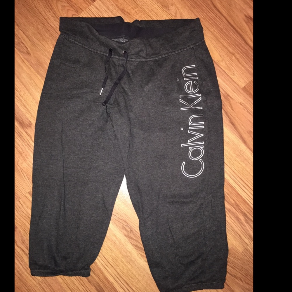 Capri sweatpants