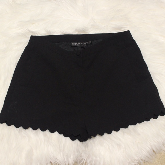 Topshop scallop hem shorts 2 petite (black) - Picture 1 of 4