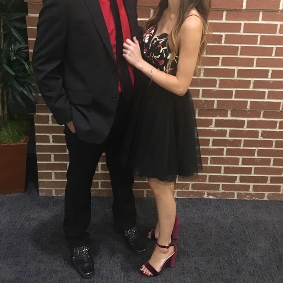 Flirty sweetheart neckline cocktail dress - Picture 6 of 6