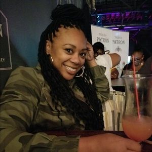 Meet your Posher, Ashley