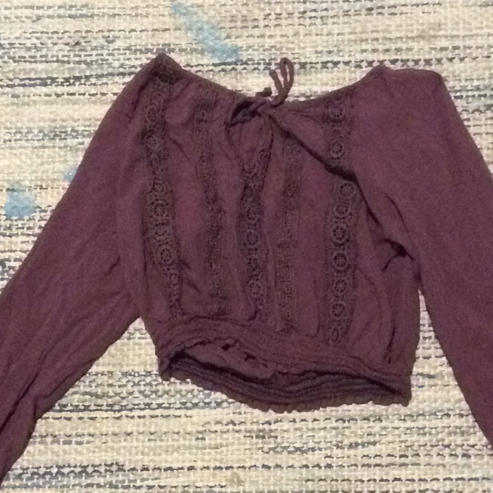 Cropped Maroon shirt
