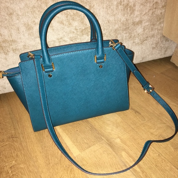 authentic Michael Kors medium selma teal bag - Picture 2 of 3