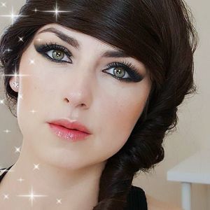 Meet your Posher, Mónica