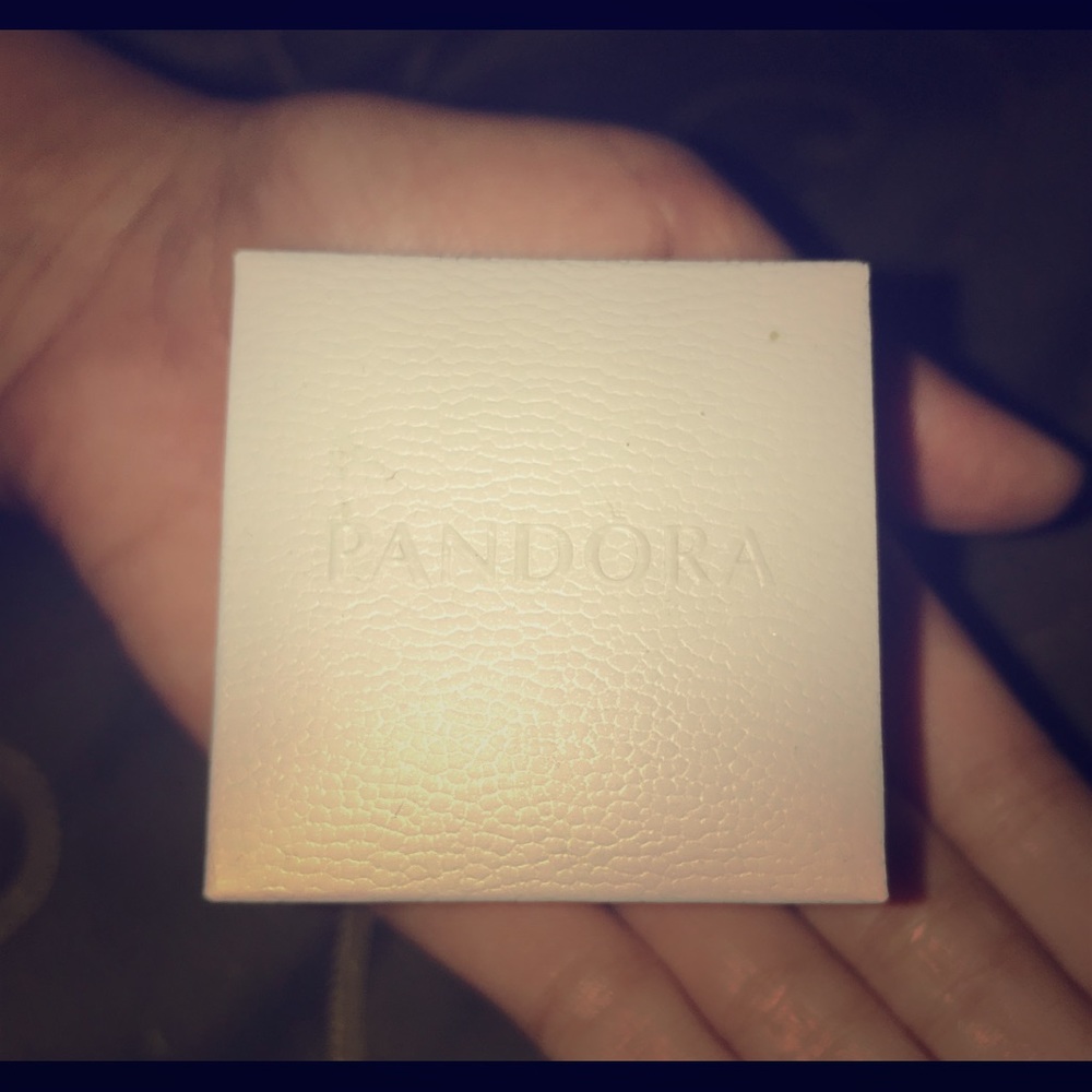 Pandora gift box