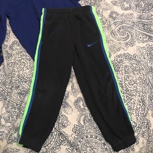 Boys Nike fleece sweats pants