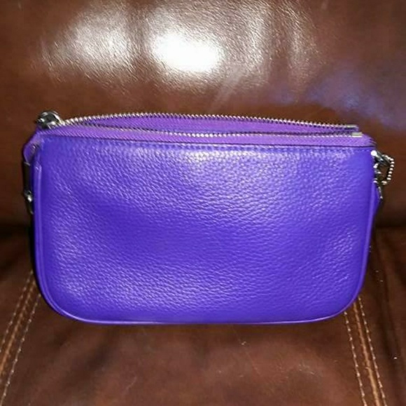 Coach Wristlet - Picture 3 of 4