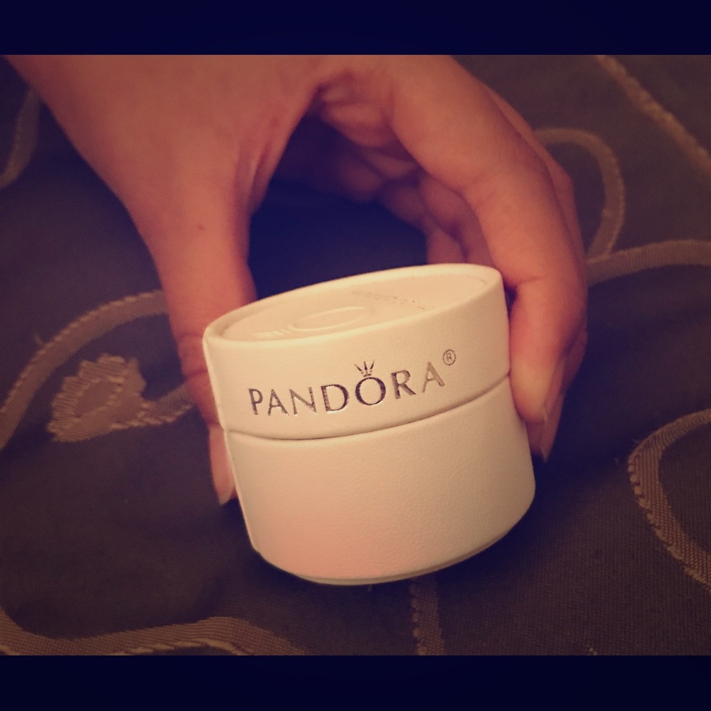 Pandora gift box