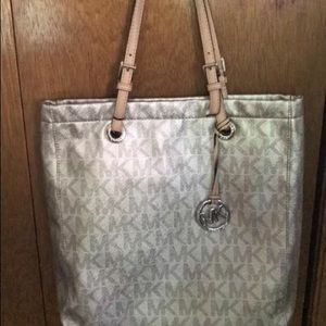 Michael Kors tote