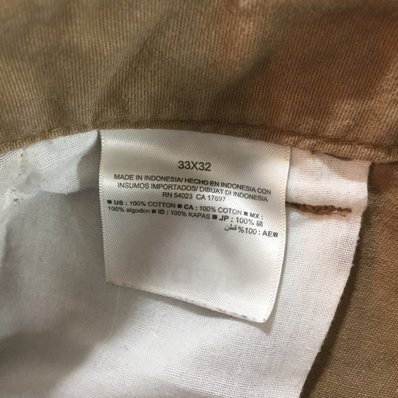 Old Navy Broken In Straight Khakis, 33x32 - Picture 5 of 5
