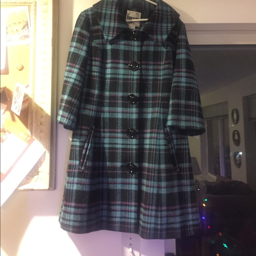 Plaid 60s inspired winter coat