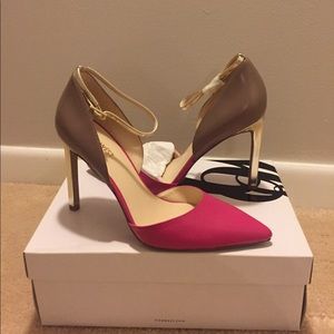 Nine West color block pump