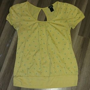 Cute bright yellow top, size XL