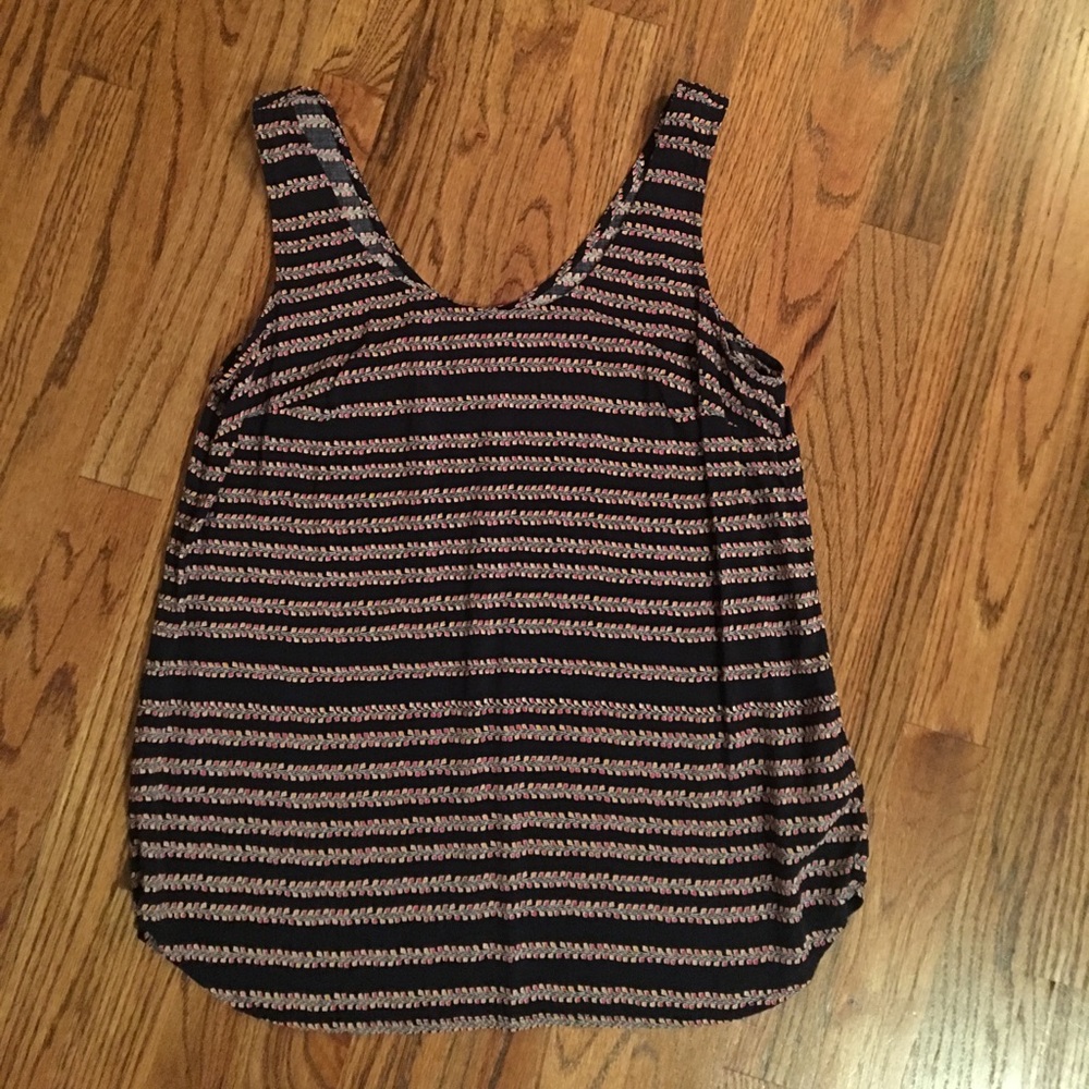 Gap tank NWOT