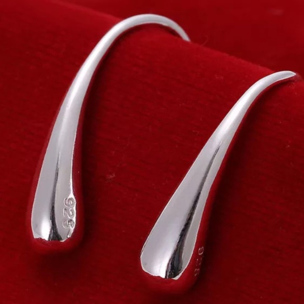 Stunning Little Silver Water Drop Earrings - Picture 3 of 8