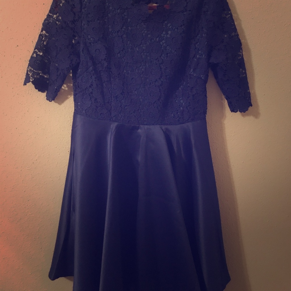 Mini blue lace and silk dress.
