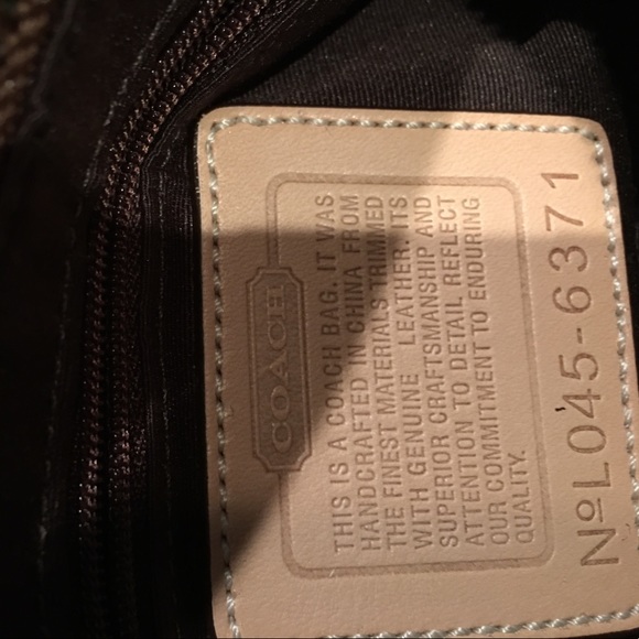 Small tan/brown coach purse - Picture 4 of 4