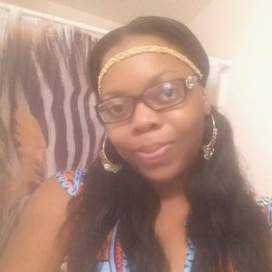 Meet your Posher, Leslie