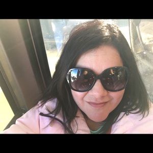 Meet your Posher, Lori