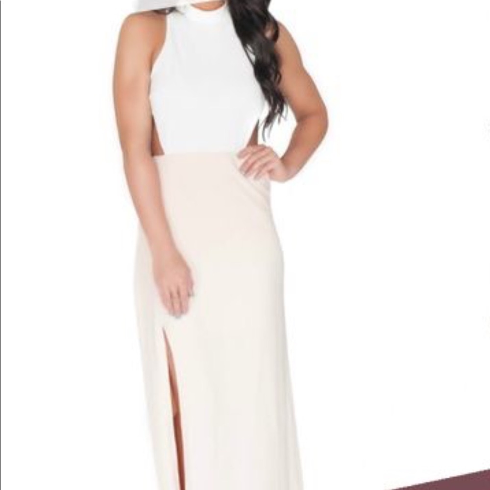 NWT Apricot Lane Open Back Halter Maxi